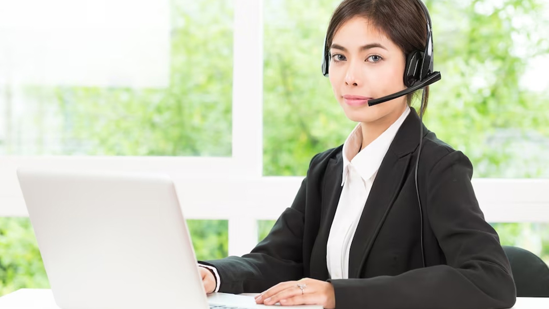 Đội ngũ hỗ trợ khách hàng VIP chuyên nghiệp cho bắn cá online VIP